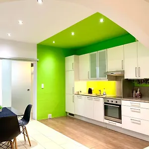 Centrally Located Included Netflix Viena